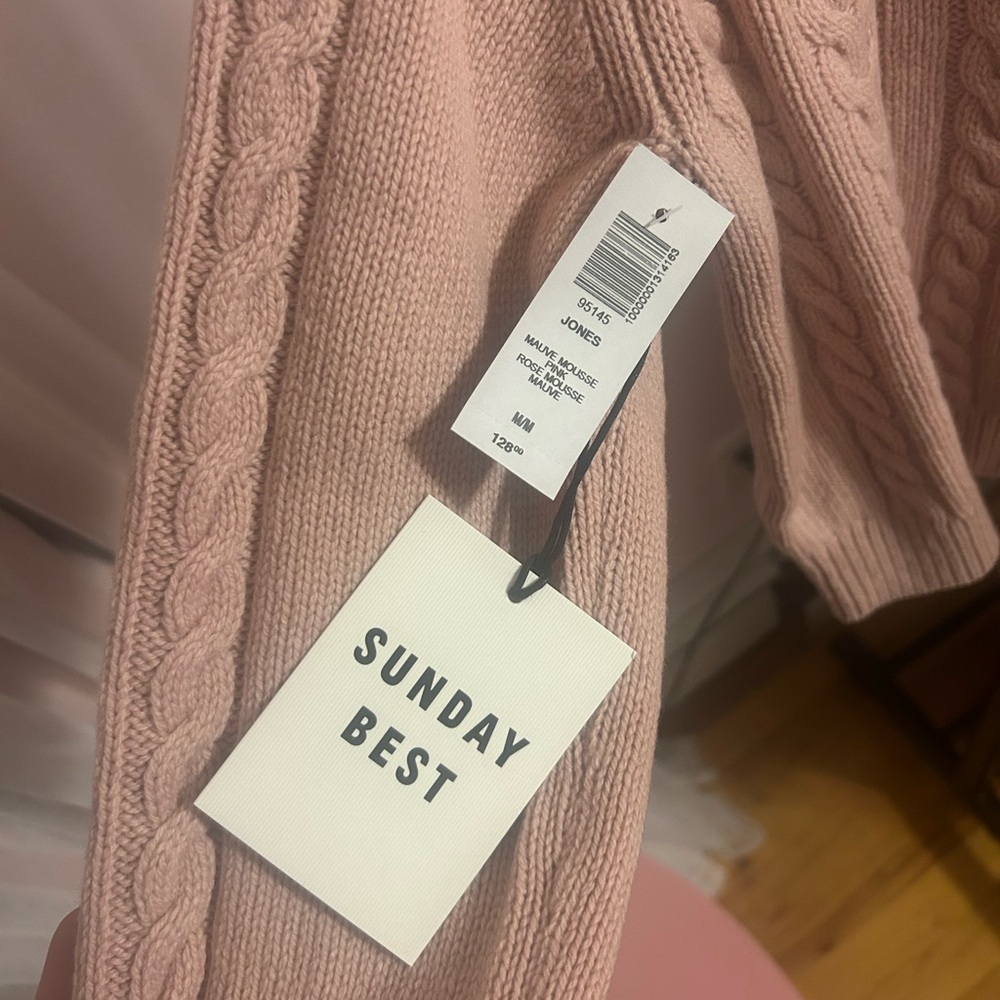 Aritzia Sunday Best Sweater - Picture 4 of 4